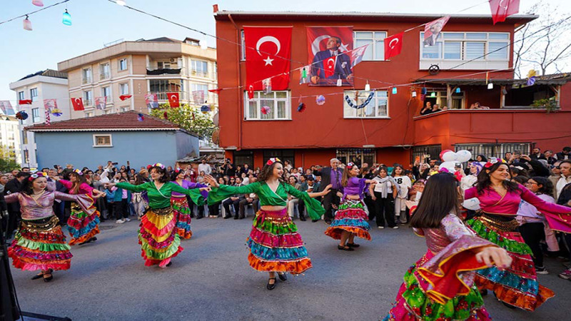 Beylikdüzü Baharı Hıdırellez Şenliği İle Karşıladı 