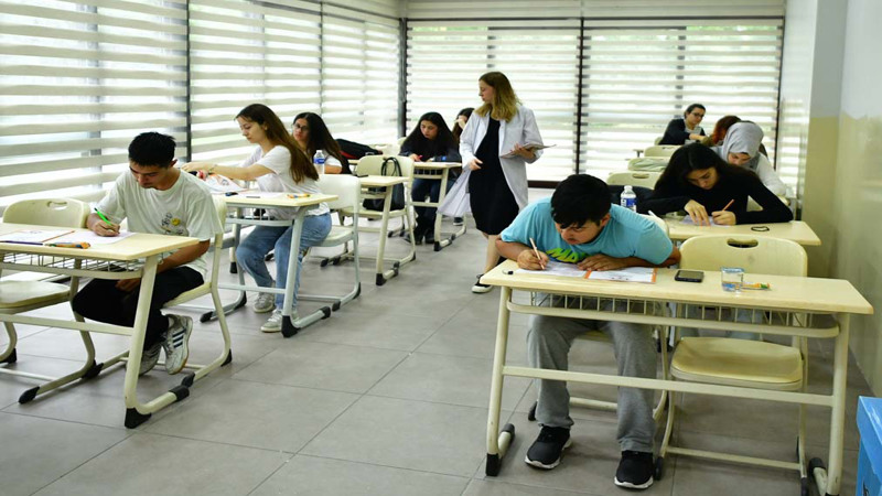 Beylikdüzü’nde Eğitim Desteği Başarıyla Taçlandı