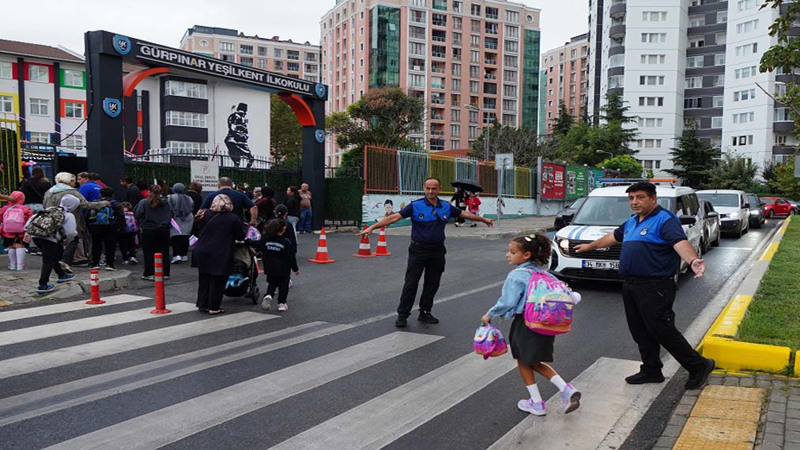 Beylikdüzü’nde Okul Çevrelerinde Güvenlik ve Denetimler Artırıldı