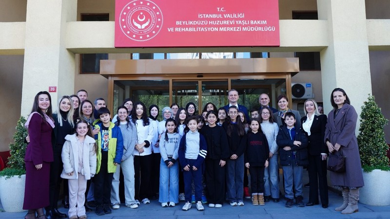 Öğrencilerden Yeni Yıl Öncesi Anlamlı Sürpriz