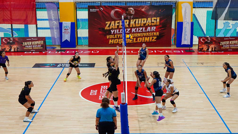 Beylikdüzü’nün Genç Voleybolcuları Zafer Kupası’nda Ter Döktü
